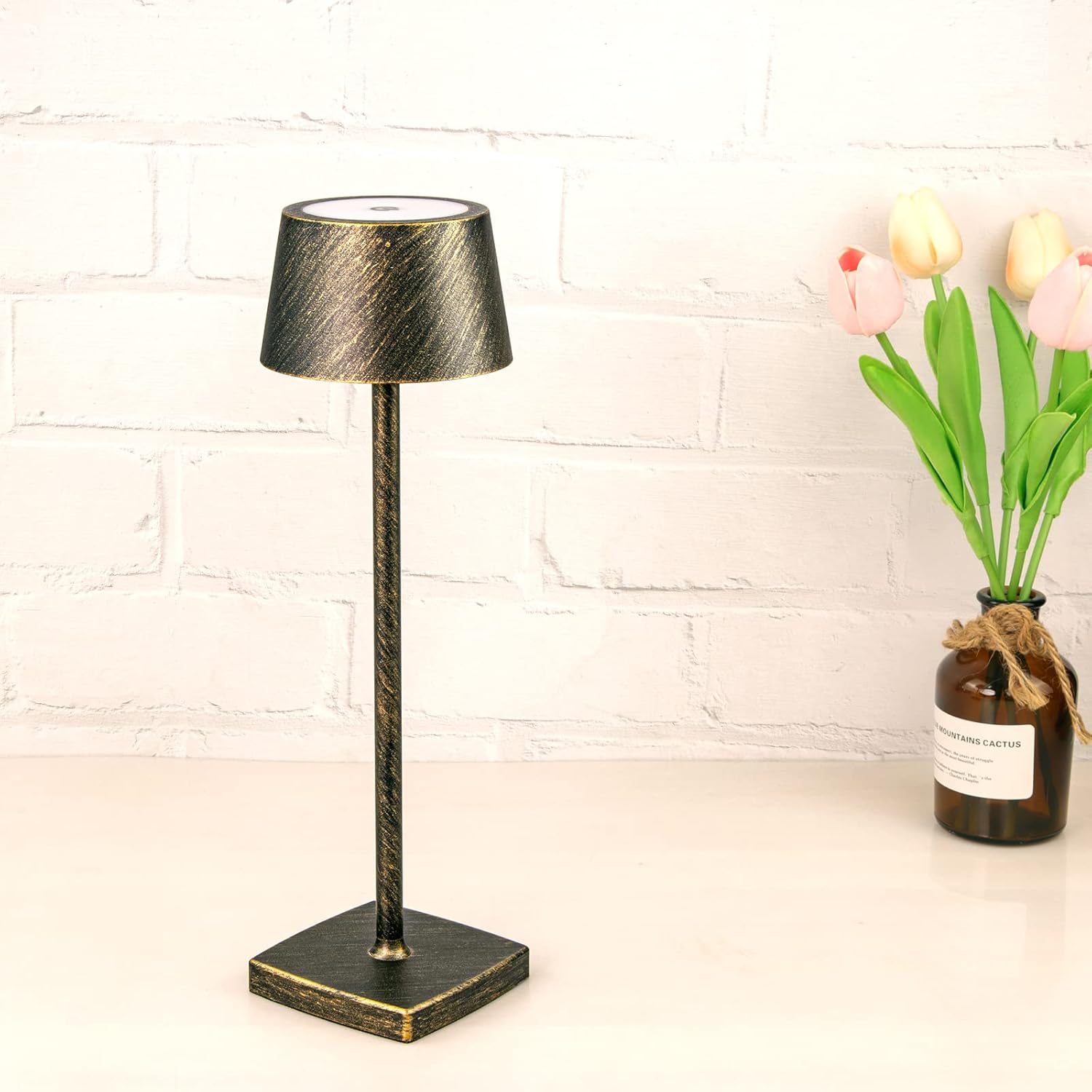 Detalle 2 de Seihoae Cordless Table Lamp with 6000mAh Battery – Bronze