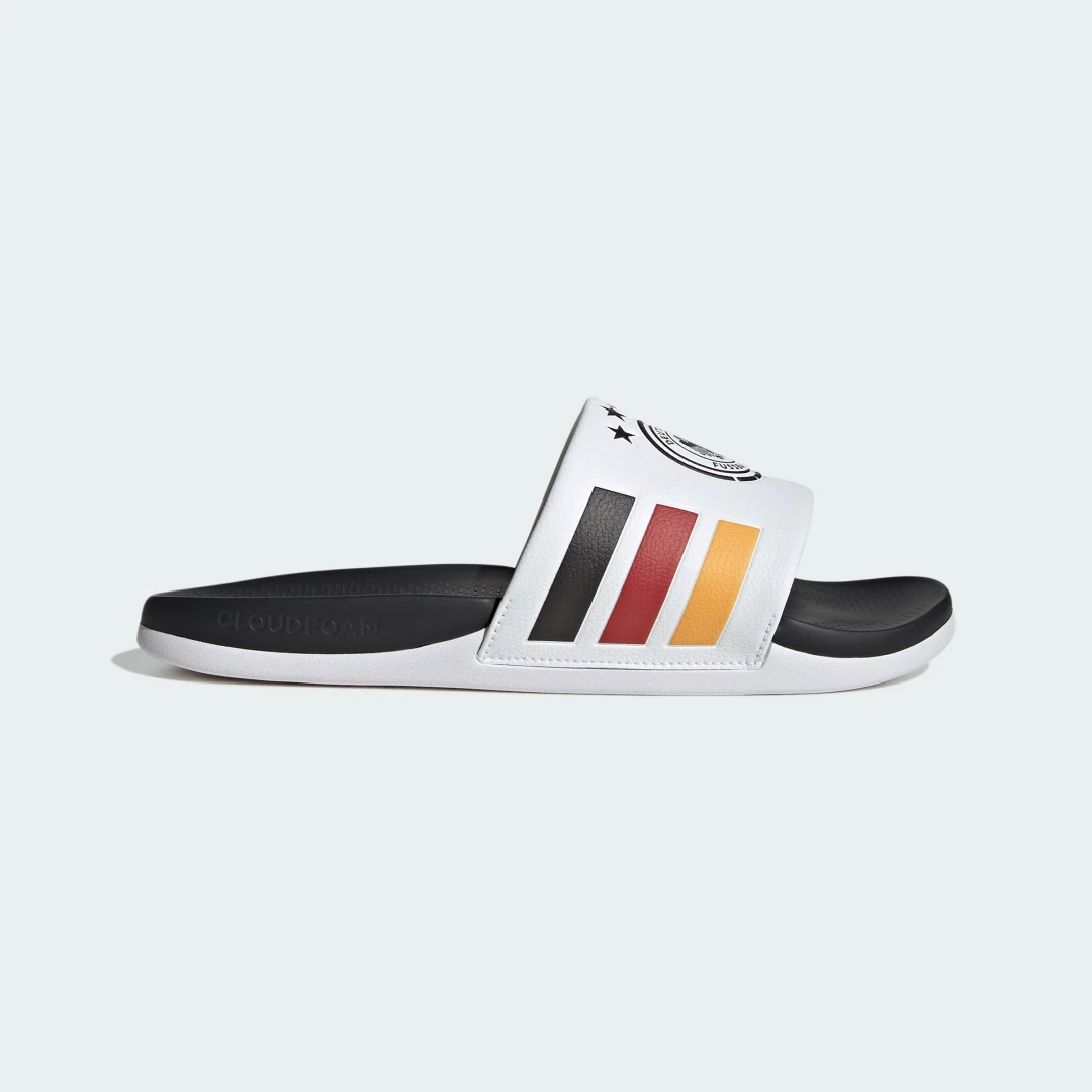 Detalle de Adidas Adilette Comfort 2.0 Alemania: chanclas simples, cómodas y versátiles