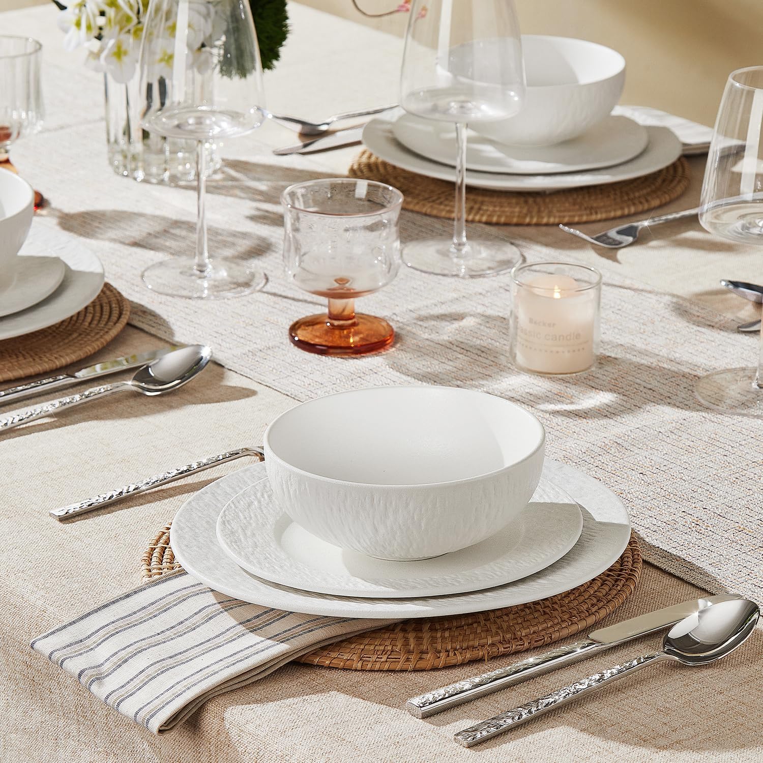 Detalle de KINGSTONE Dinnerware Set 24-Piece
