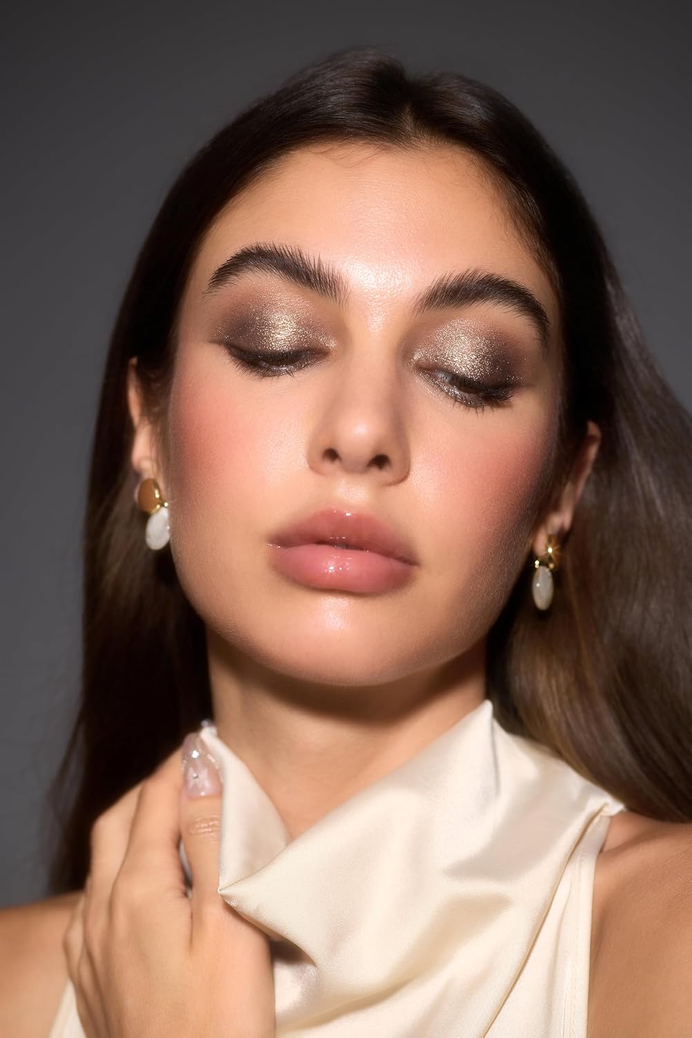 Detalle 2 de SHEGLAM sb25031473888884969 Crystal Jelly Glaze Eyeshadow Stick, Bronze Dust