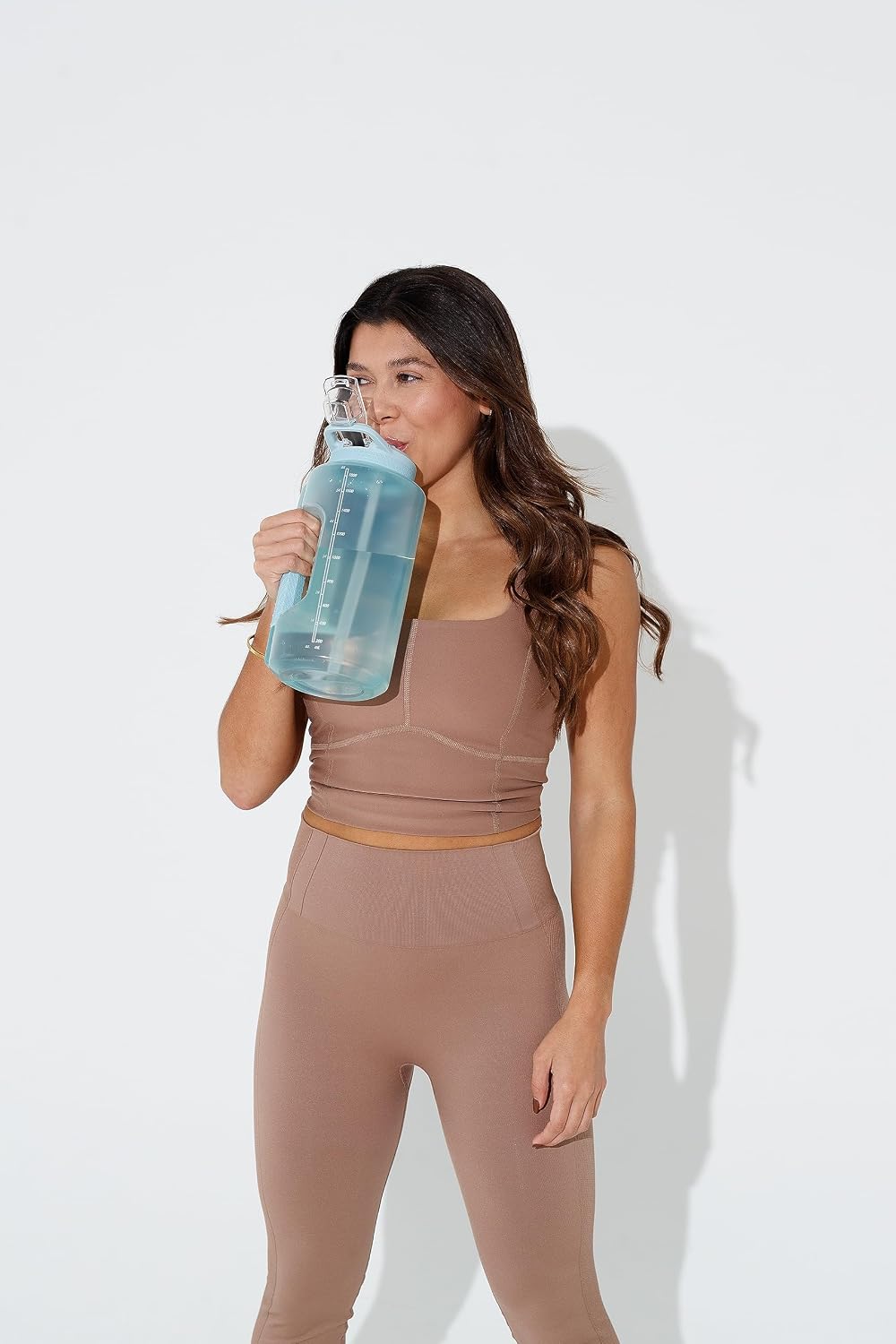Detalle 2 de Zulu Goals 64oz Half Gallon Jug