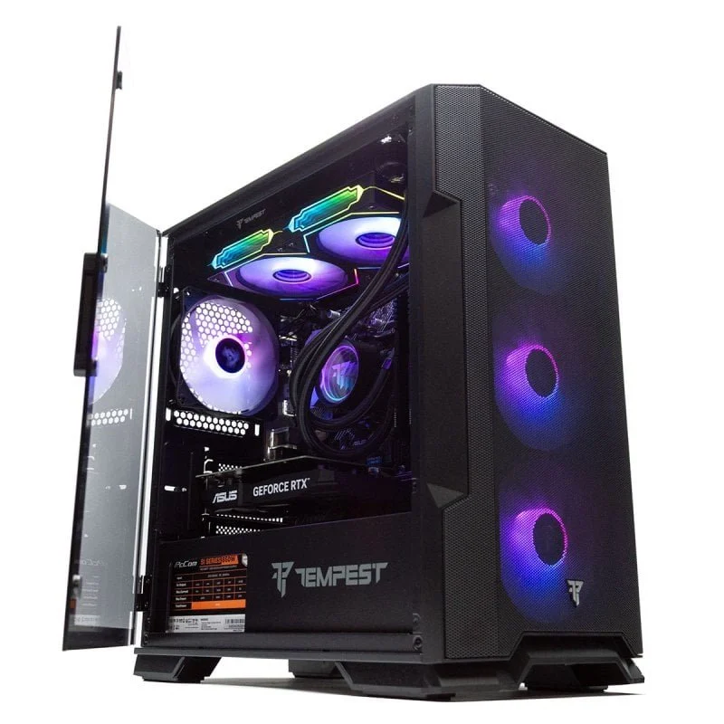 Detalle de PcCom Ready: Ryzen 7 5700X, 32 GB y RTX 3050 para todo en casa