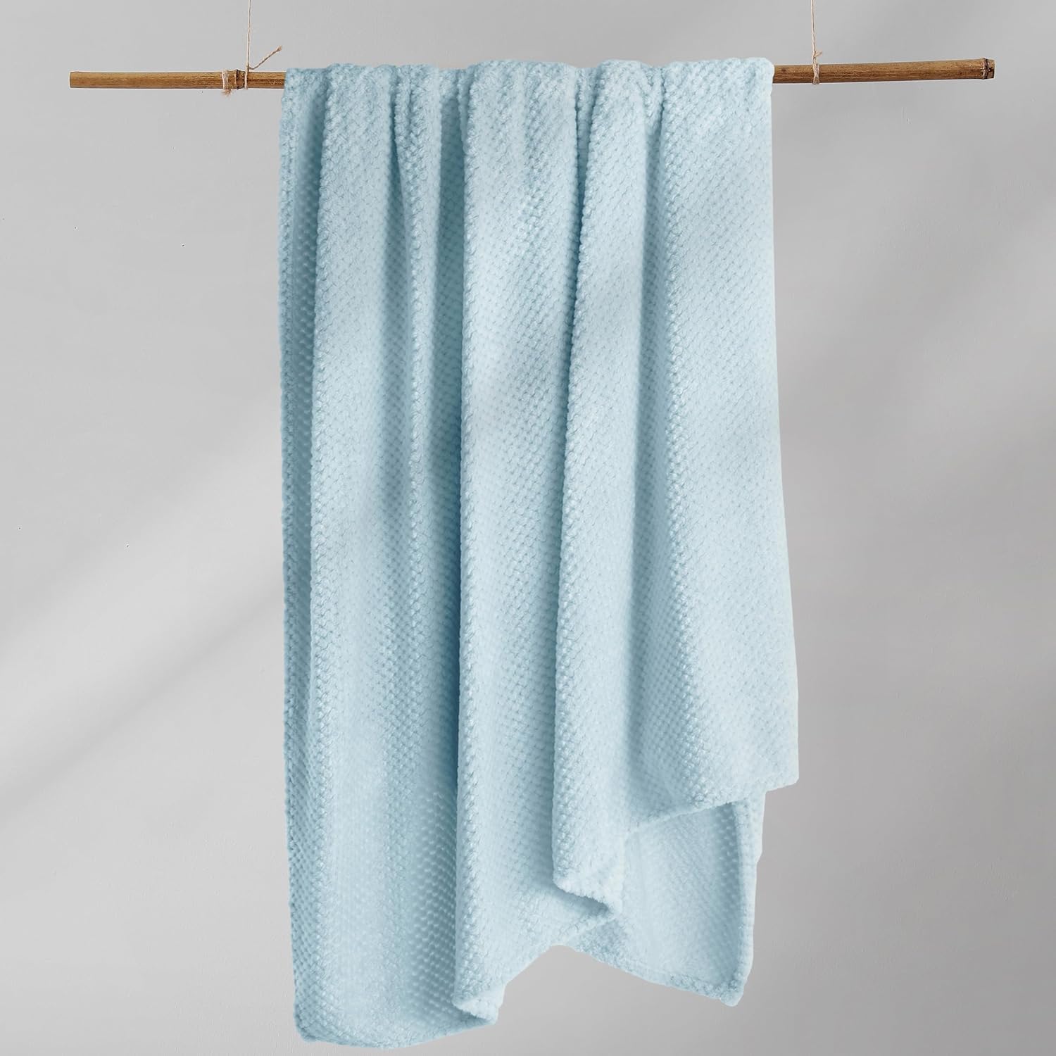 Detalle de DecoKing Couverture Polaire 170 x 210 cm – Plaid Doux en Microfibre, chaud et léger pour lits, canapés et divans