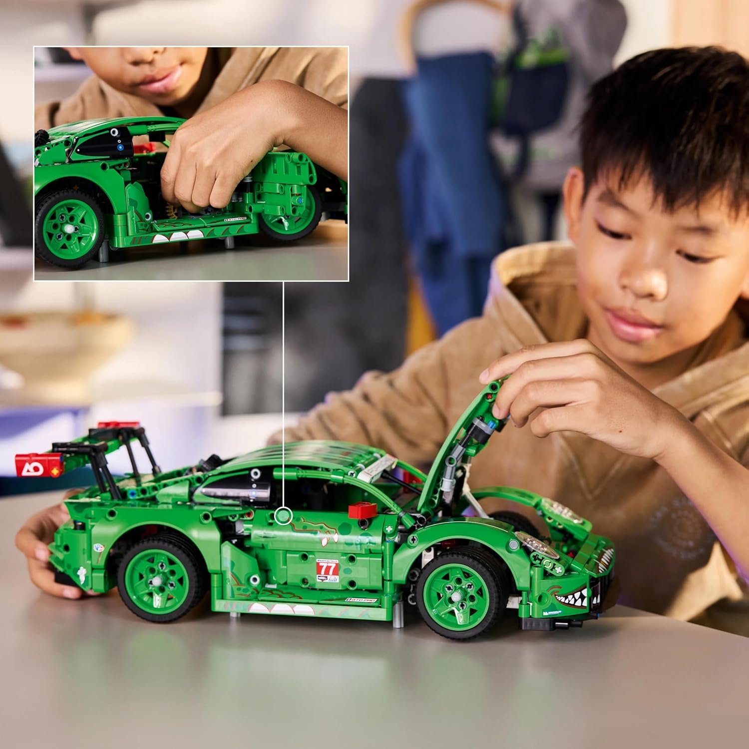 Detalle 2 de LEGO Technic 911 GT3 R 42224