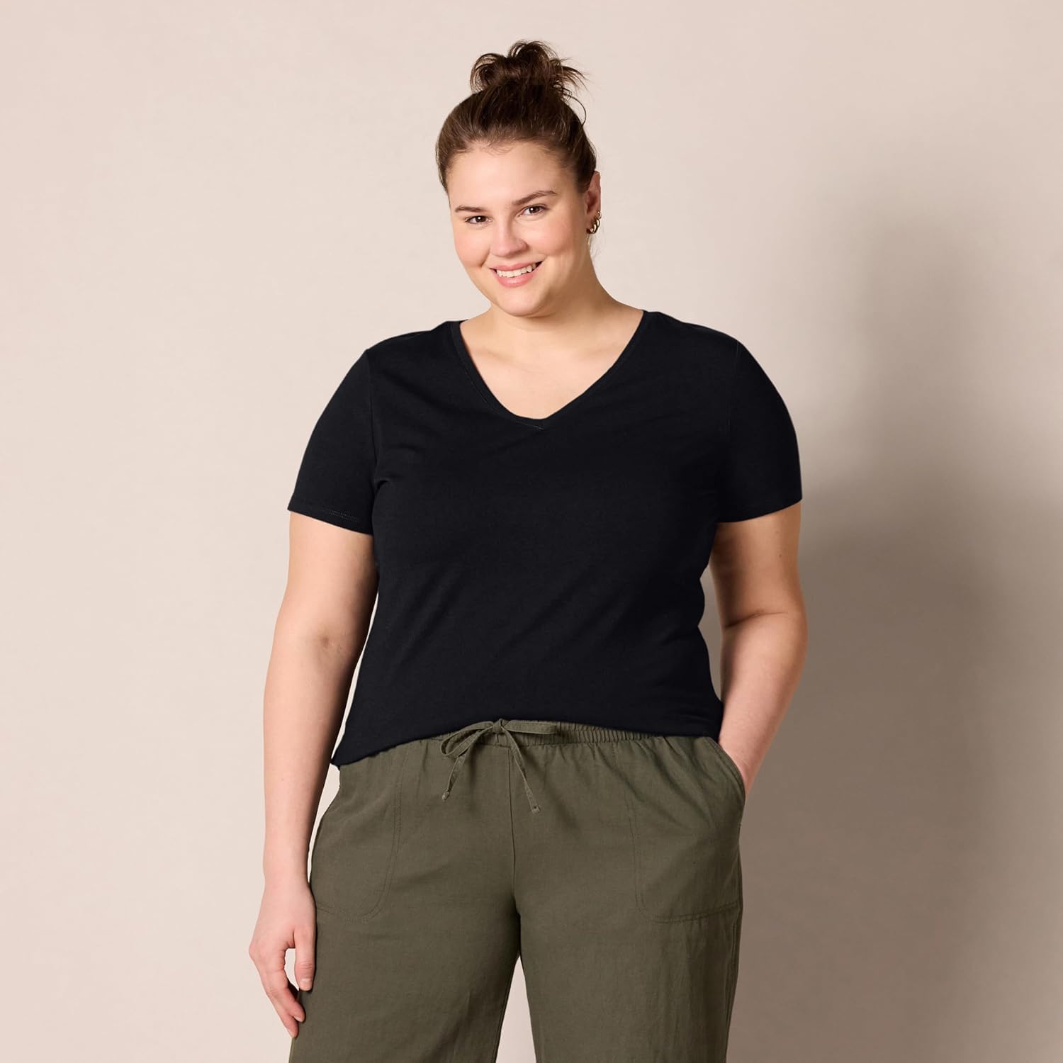 Thumbnail 5 de Amazon Essentials T-Shirt da donna a maniche corte in jersey di cotone e modal con scollo V o girocollo
