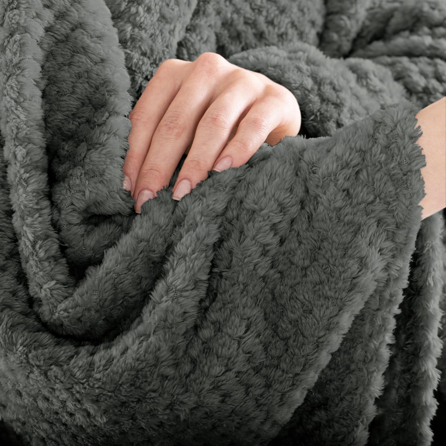 Detalle 2 de Decoking Couverture Polaire 220 x 240 cm – Plaid Doux en Microfibre, chaud et léger