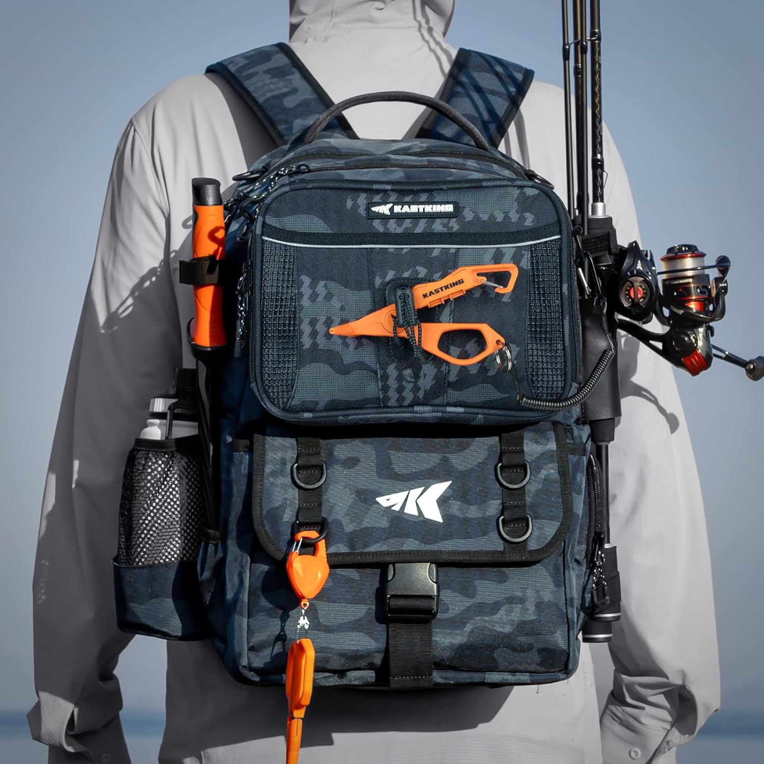 Thumbnail 1 de KastKing BaitSpace 50L Fishing Tackle Backpack with Removable Bait Binder and 2 Rod Holders