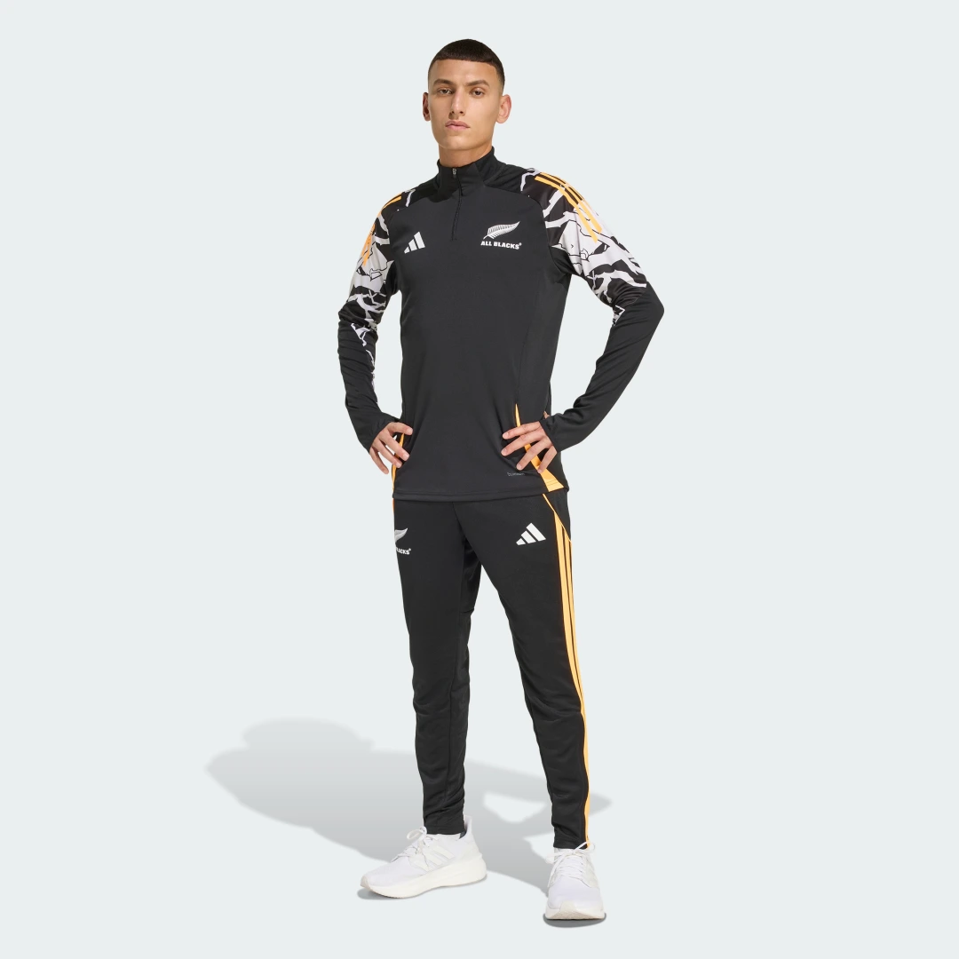 Detalle de Pantalón de entrenamiento All Blacks Marvel de Adidas