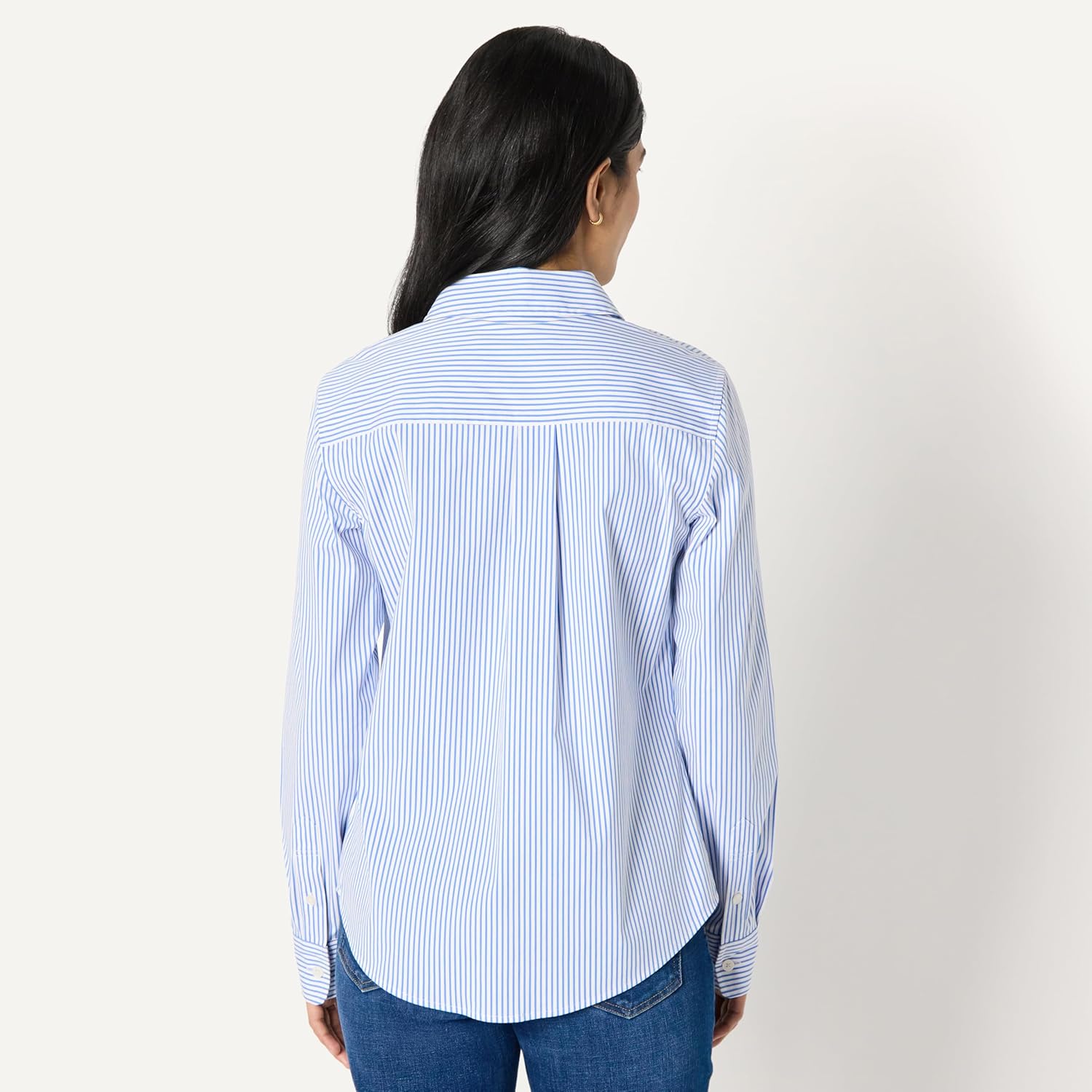 Thumbnail 2 de Amazon Essentials Women’s Regular-Fit Stretch Poplin Button-Up Dress Shirt