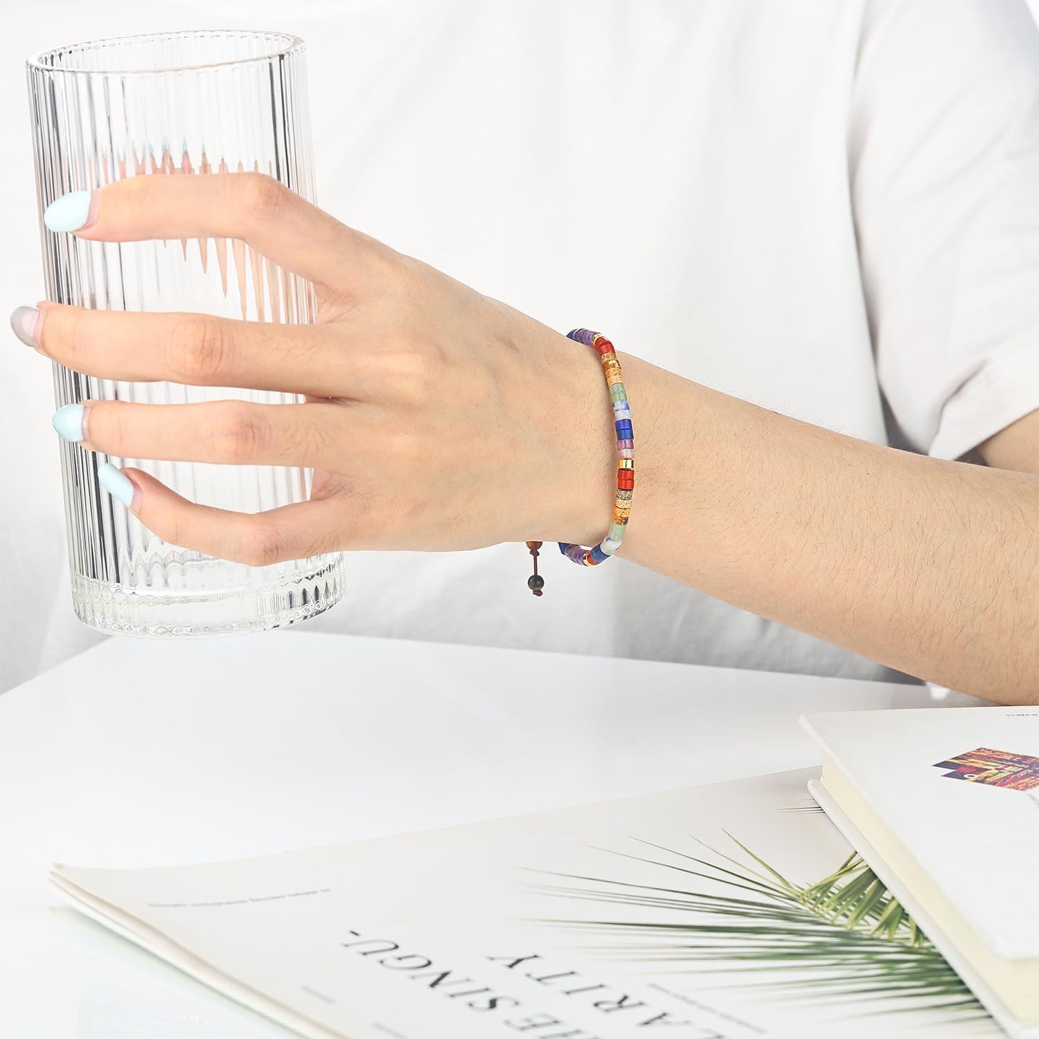 Detalle de MagEnergy Chakra Armband für Damen – 7 Heilsteine für Meditation, Entspannung und Ausgeglichenheit