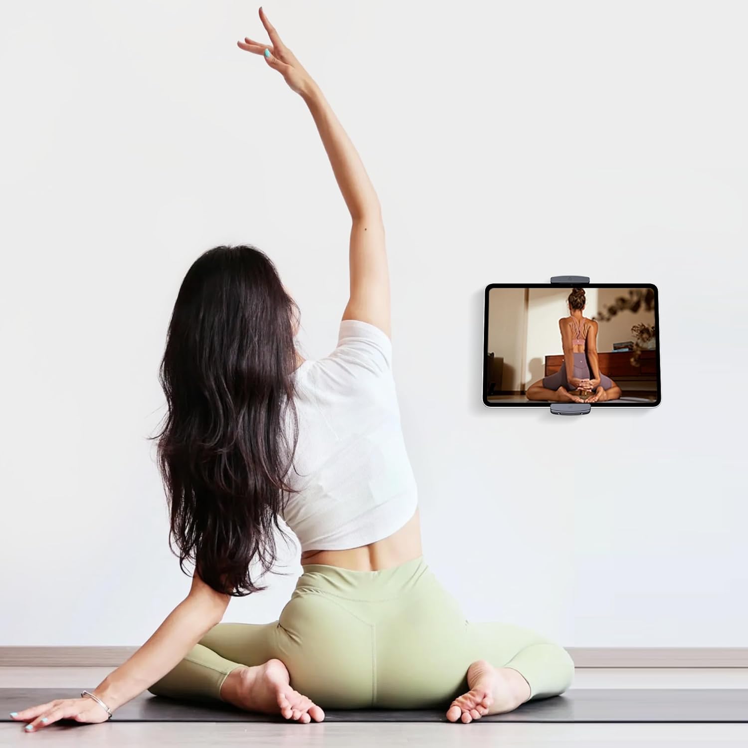 Thumbnail 6 de Lucrave Tablet Wall Mount Holder (Aluminium, Foldable) with 360° Adjustable Rotating Base