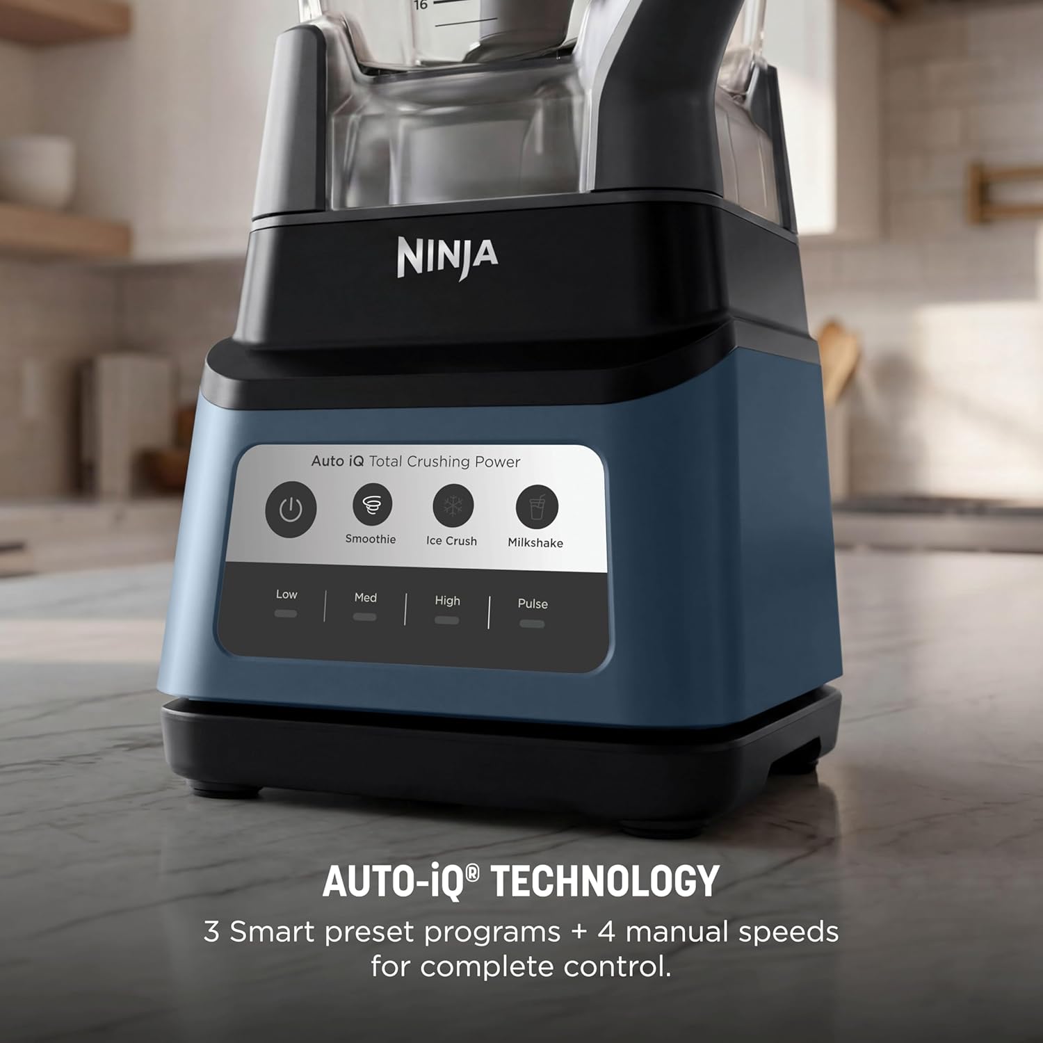 Detalle 2 de Ninja Professional Plus Blender Premier BN701BLBRN: Powerful 1400W, 72oz Pitcher for Smoothies, Frozen Drinks, and Ice Cream