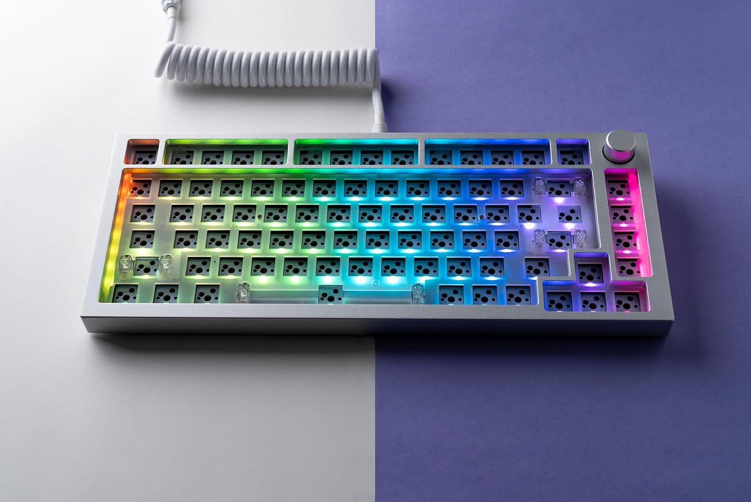 Thumbnail 6 de GLORIOUS Gaming Premium Coiled Keyboard Cable – USB-C auf USB-A (5-poliger Aviator) Ghost White