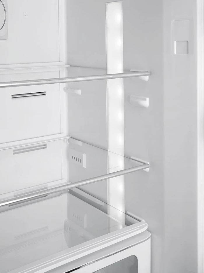 Detalle de Smeg FAB32RBL6 Kühlgefrierkombination