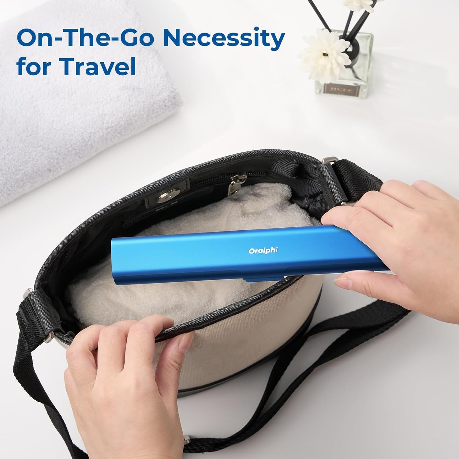 Detalle de Oralphi aluminium toothbrush travel case (blue) – portable manual toothbrush holder