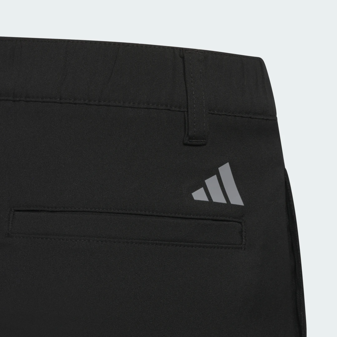 Detalle de Pantalón corto Ultimate ajustable de Adidas: negro, para entrenos cómodos