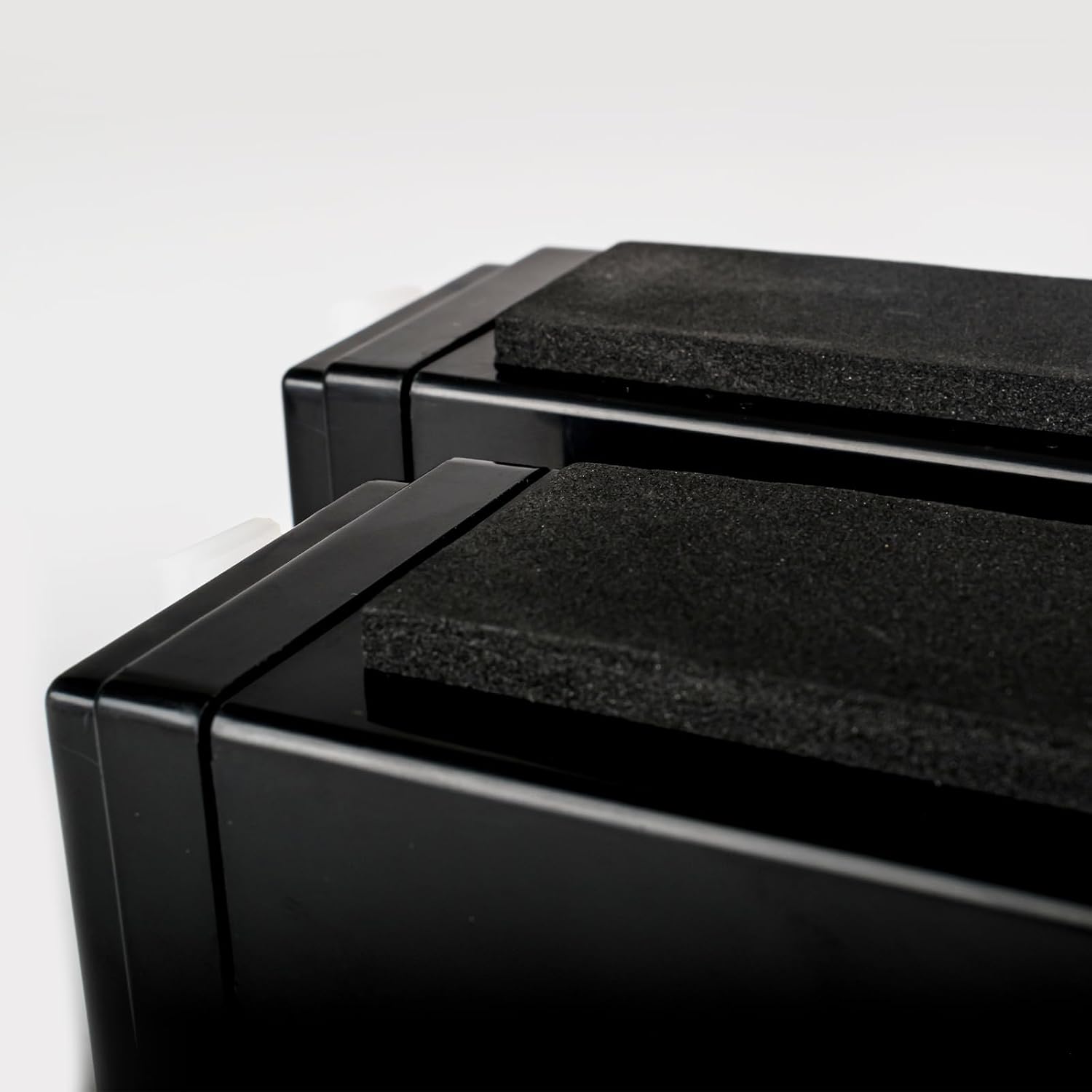 Detalle 1 de SCS Sentinel AAM0139 BatteryGate 2 – zestaw 2 akumulatorów 12/24 V, 2,2 Ah