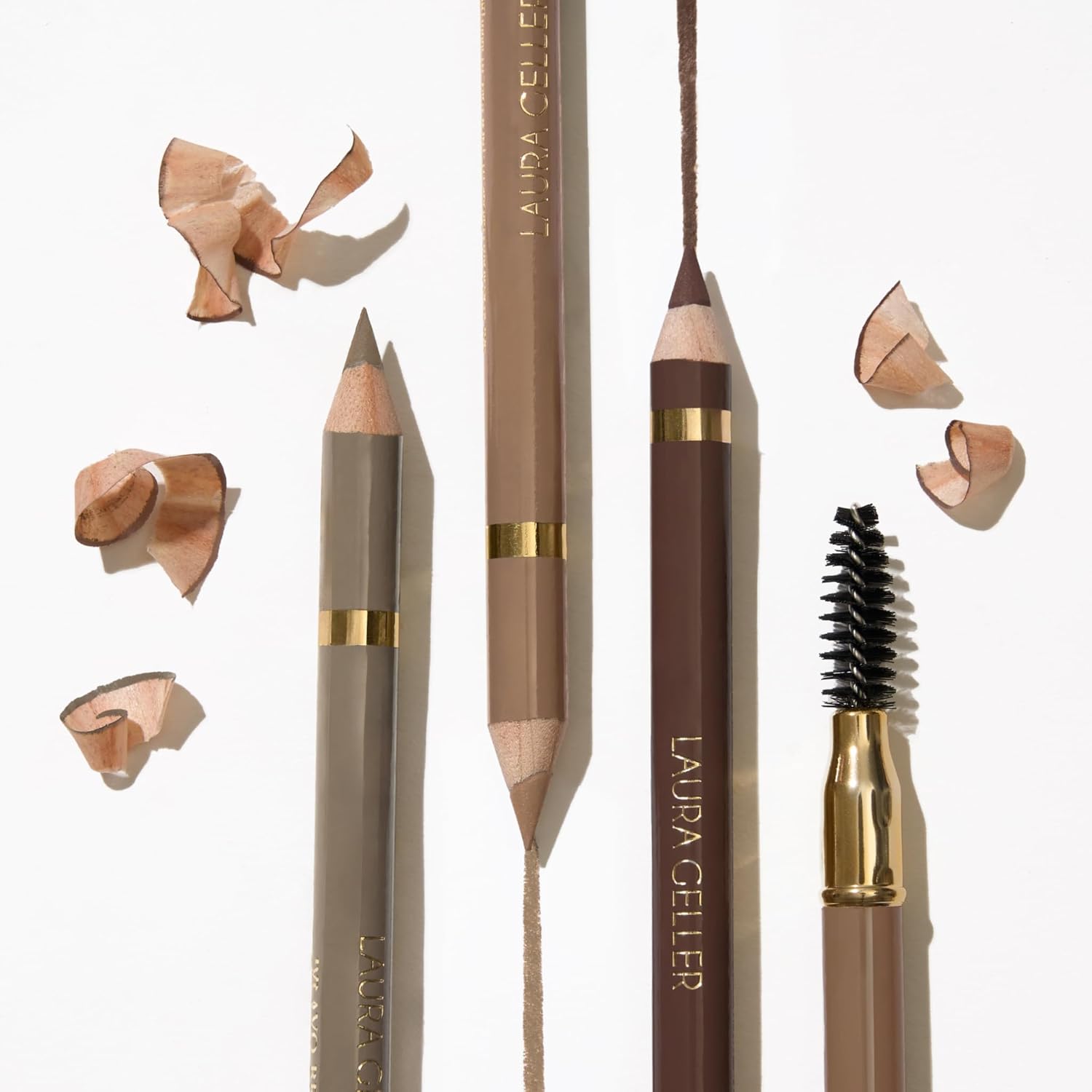 Detalle 2 de Laura Geller New York Bravo Brows Soft Pencil + Brush, Blonde