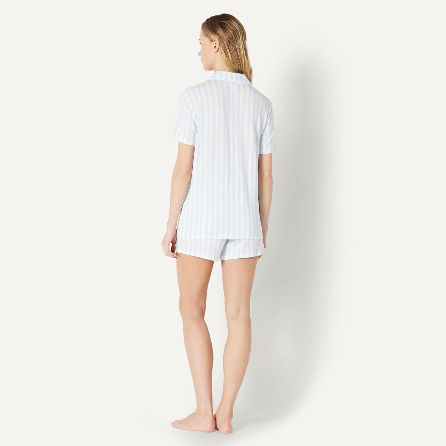Detalle de Amazon Essentials x Sofia Grainge Mommy and Me Short-Sleeve Pajama Set