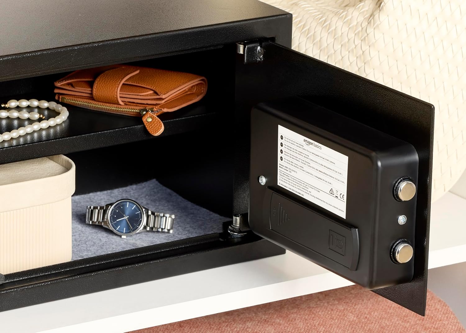 Thumbnail 2 de Amazon Basics 0.5 cu ft security safe 🔒