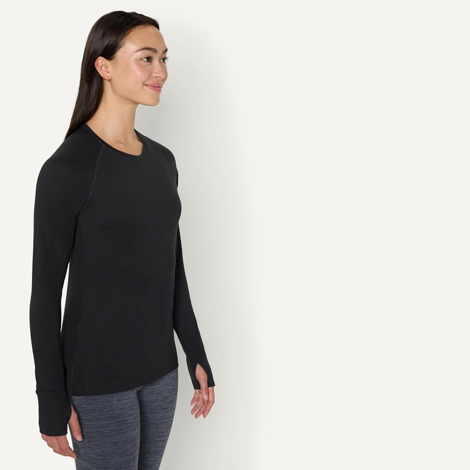 Thumbnail 1 de Amazon Essentials women’s soft performance lightweight long-sleeve workout top