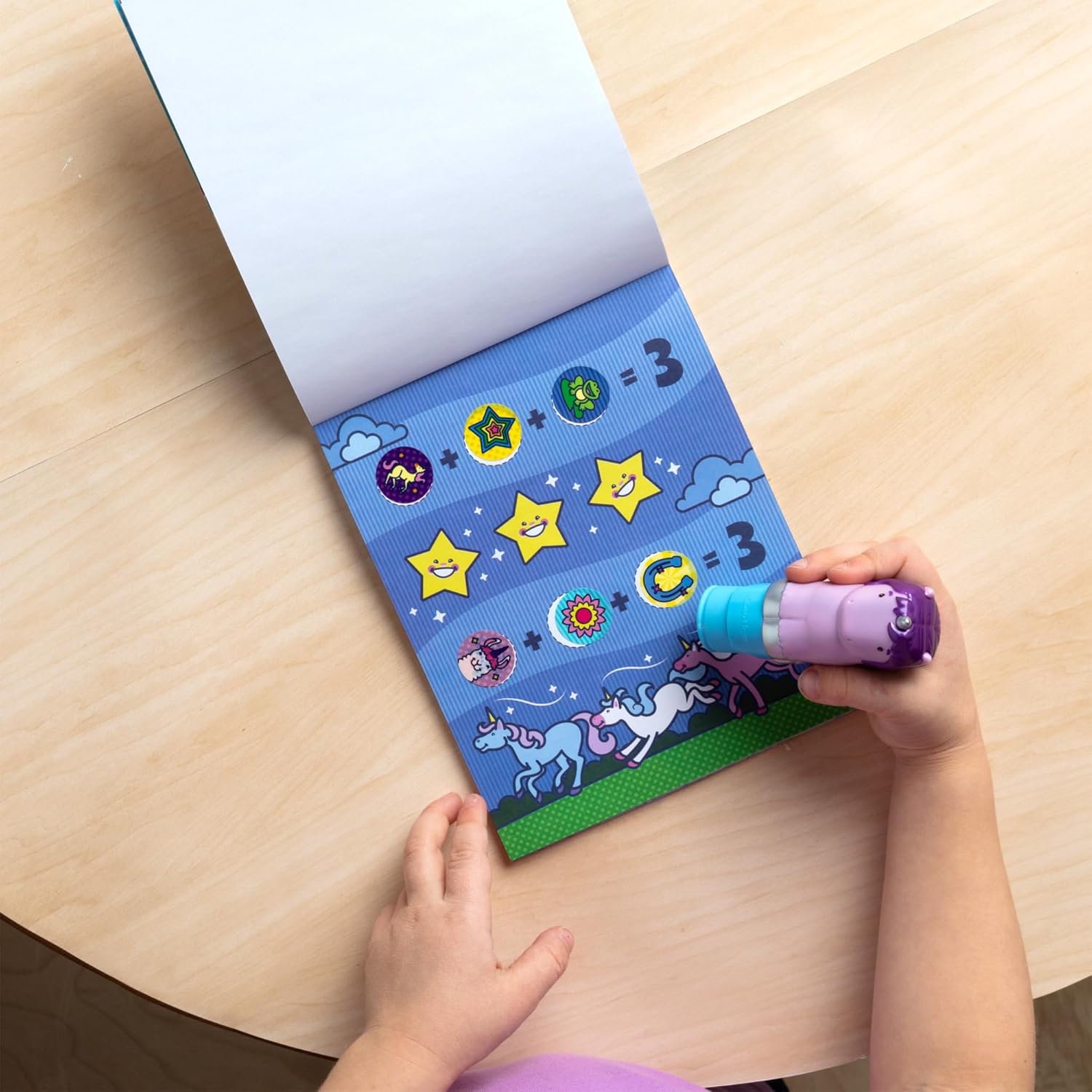 Thumbnail 5 de Melissa & Doug WOW 24-Page Activity Pad