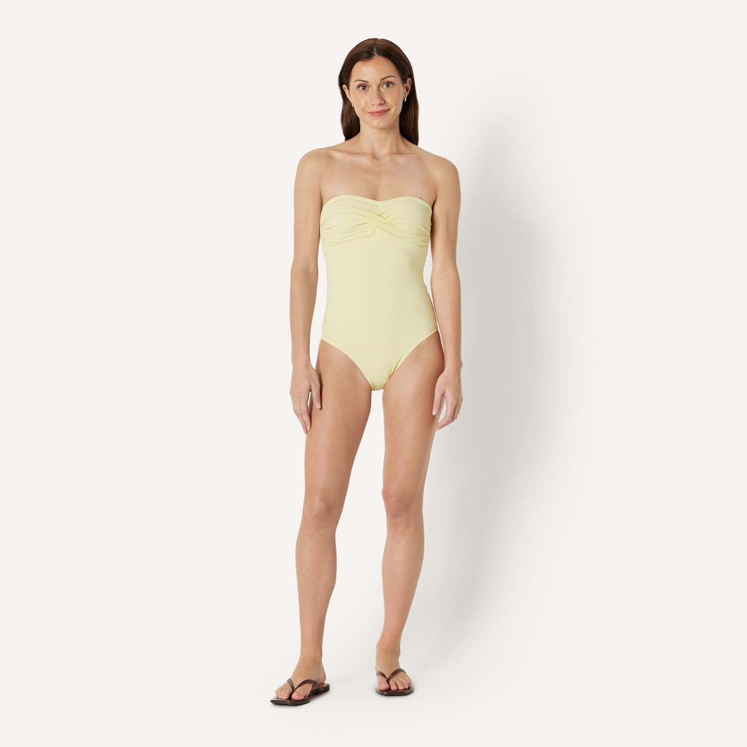 Detalle de Amazon Essentials Damen Einteiliger Bandeau-Badeanzug – figurbetonte Passform mit hohem Taille-B bikinihose