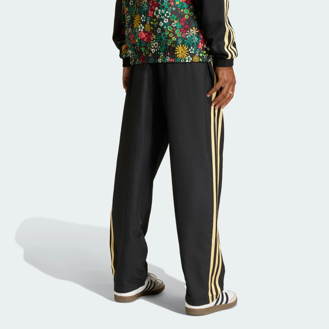Detalle 2 de Pantalón de chándal Adidas Originals x Liberty London (Negro)