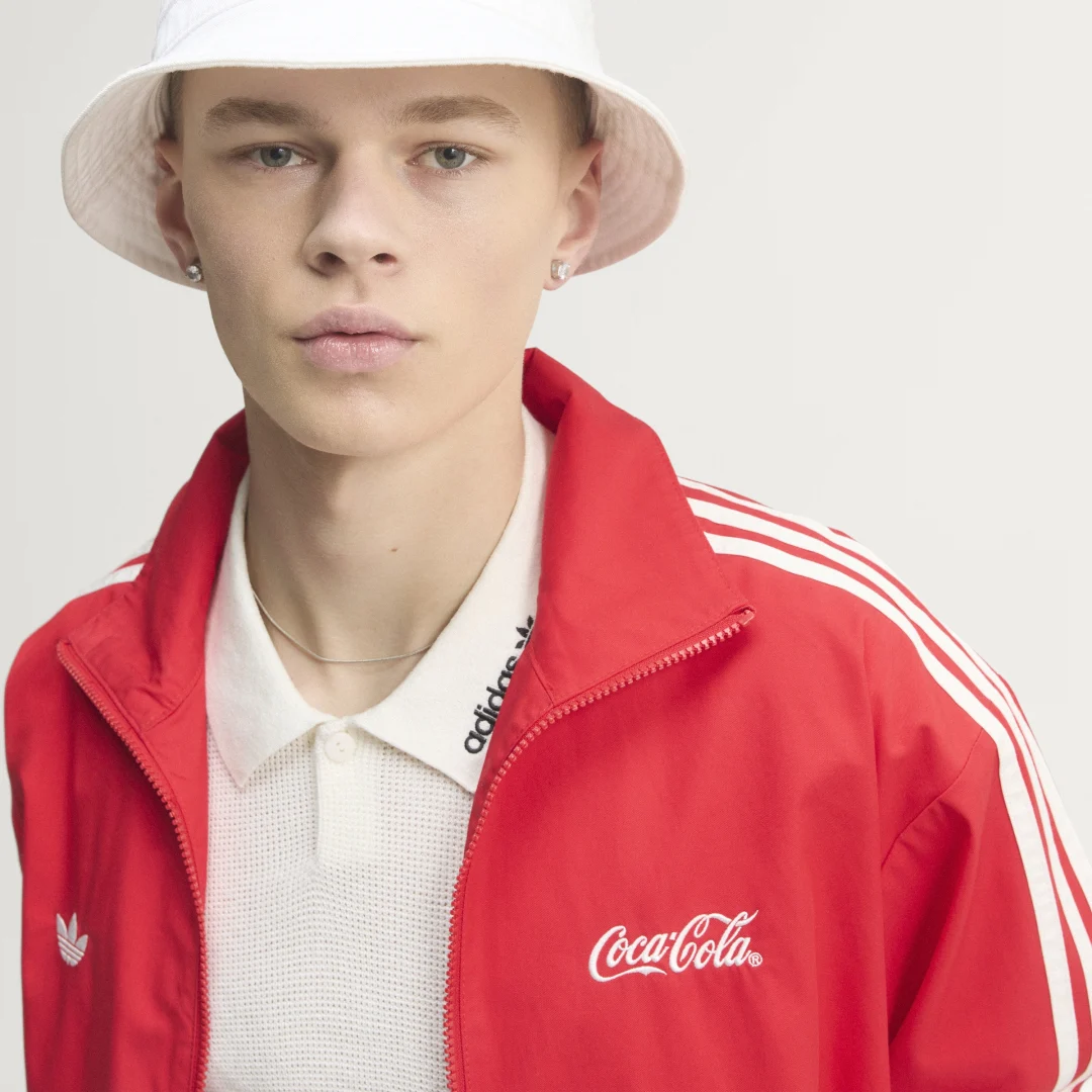 Thumbnail 2 de Chaqueta Firebird adidas x Coca-Cola Classic Sport en rojo