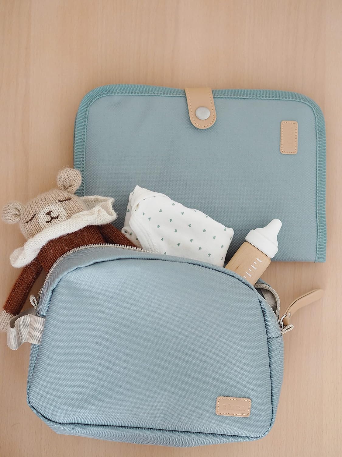 Detalle 2 de BÉABA Trousse de toilette bébé