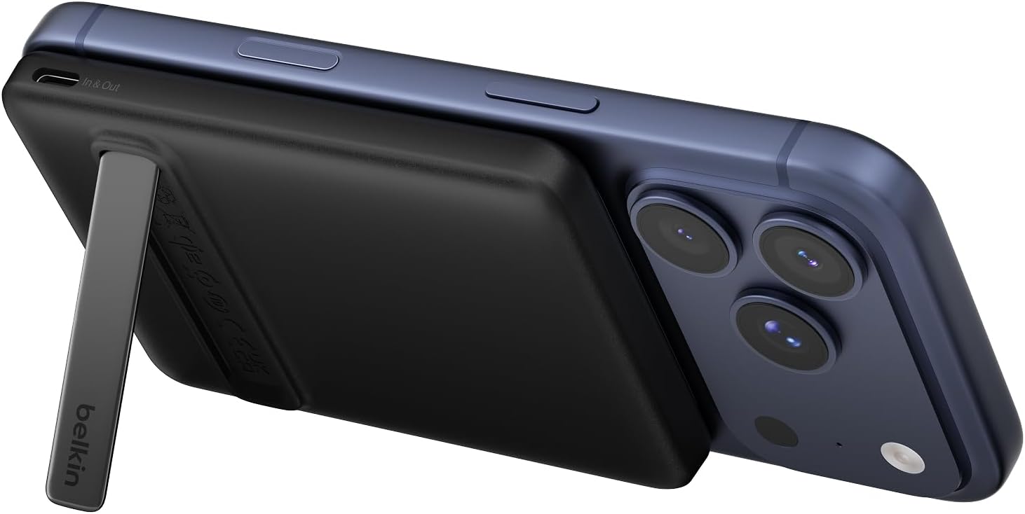 Detalle de Belkin BoostCharge Power Bank Magnetico 5000mAh Qi2 15W con Supporto Estraibile – Caricatore Portatile per iPhone, AirPods e altri dispositivi