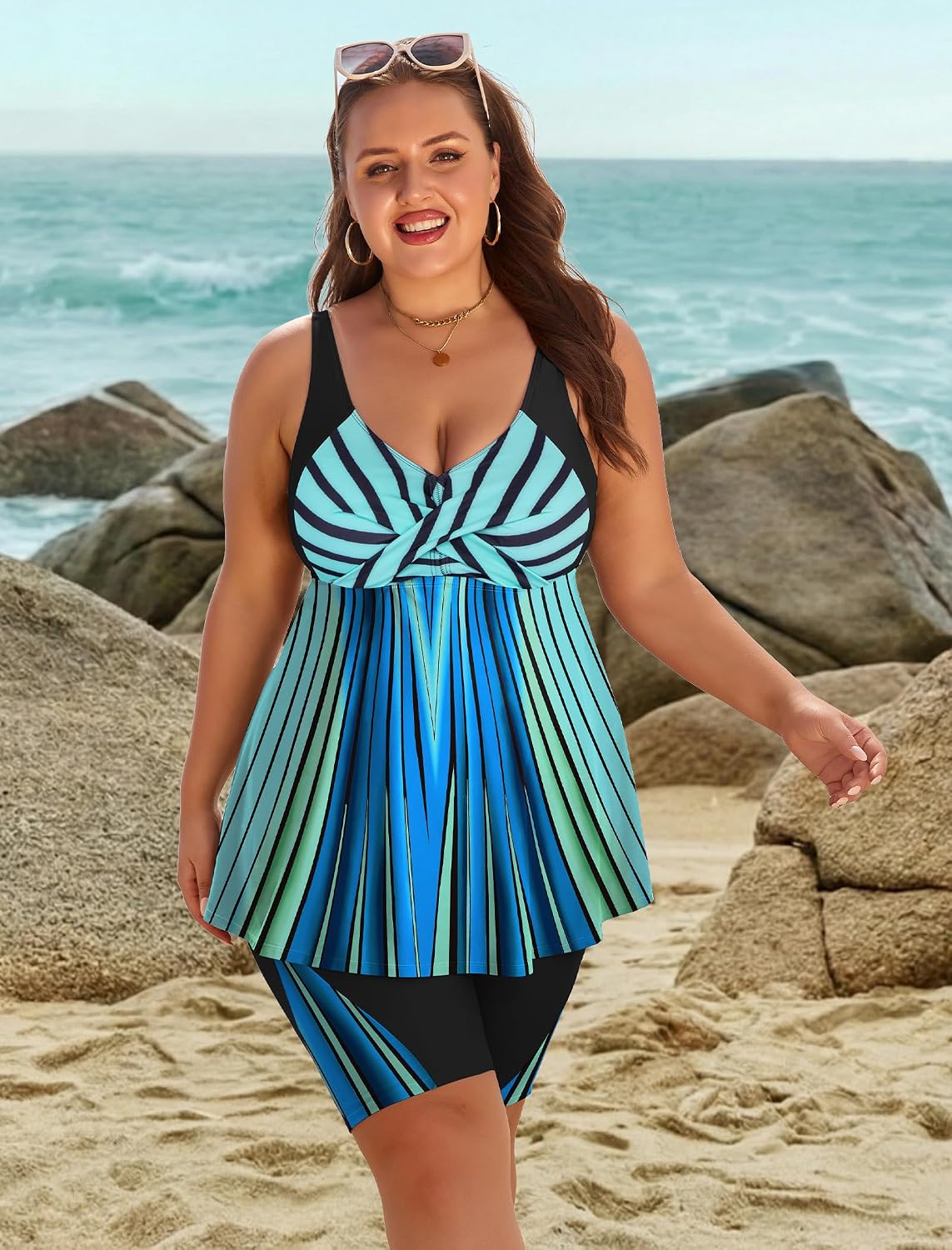 Detalle 2 de Arolina Plus Size Two-Piece Modest Tankini with Tummy Control and Shorts