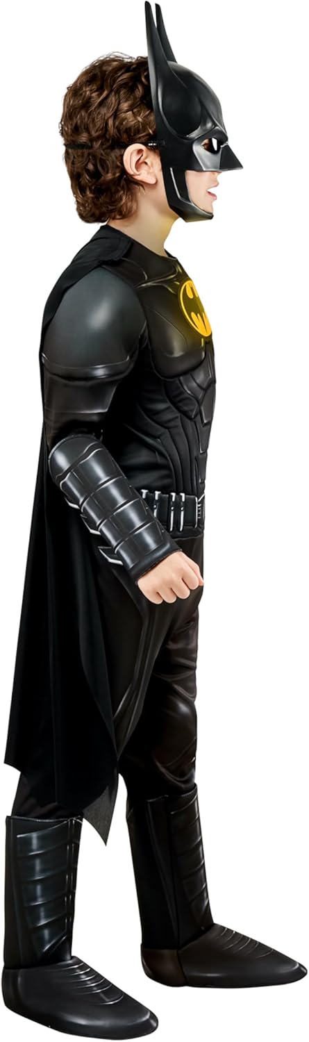 Detalle 1 de Rubies DC The Flash Movie Batman Deluxe Costume for Kids, Large (10/12)