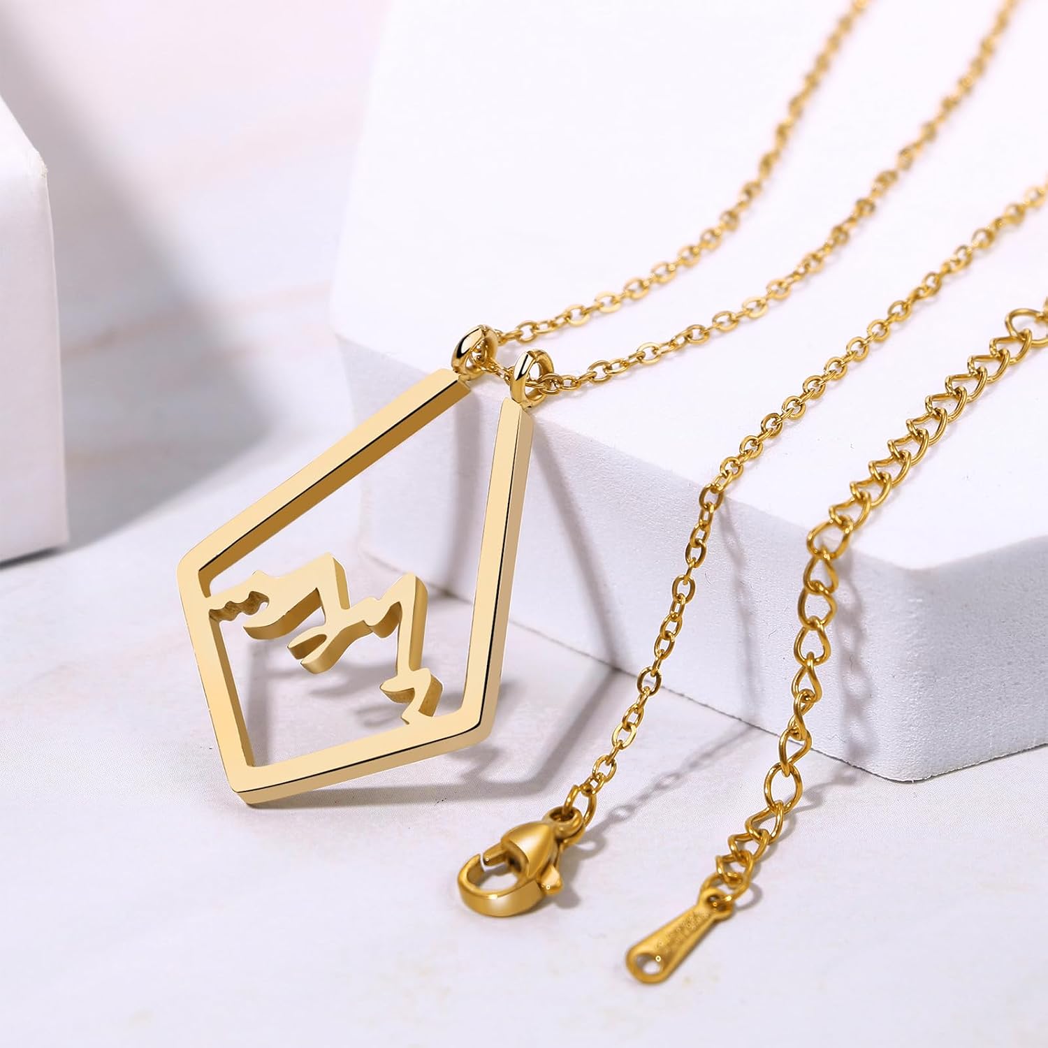 Detalle de JewelryWe Berg Ringhalter Halskette – Edelstahl, Rhombus Berg Anhänger, 38 cm mit Verlängerung