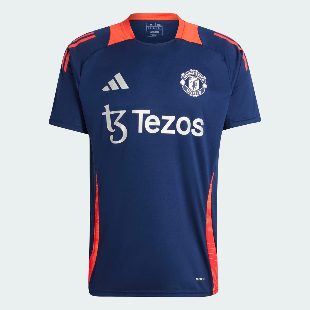Detalle de Camiseta entrenamiento Manchester United Tiro 24 de Adidas