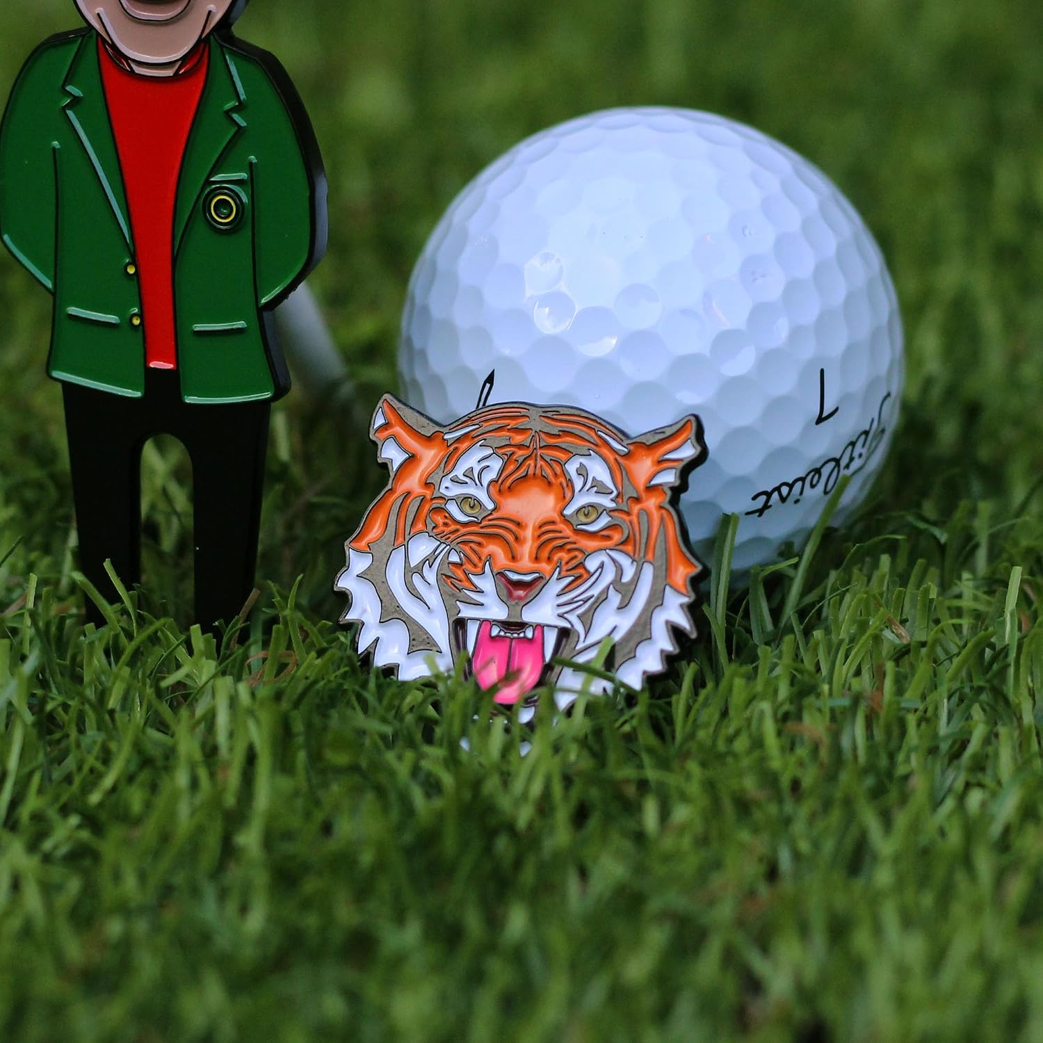 Detalle 2 de Tiger Golf Divot Tool & Ball Marker – Divot tool ⛳