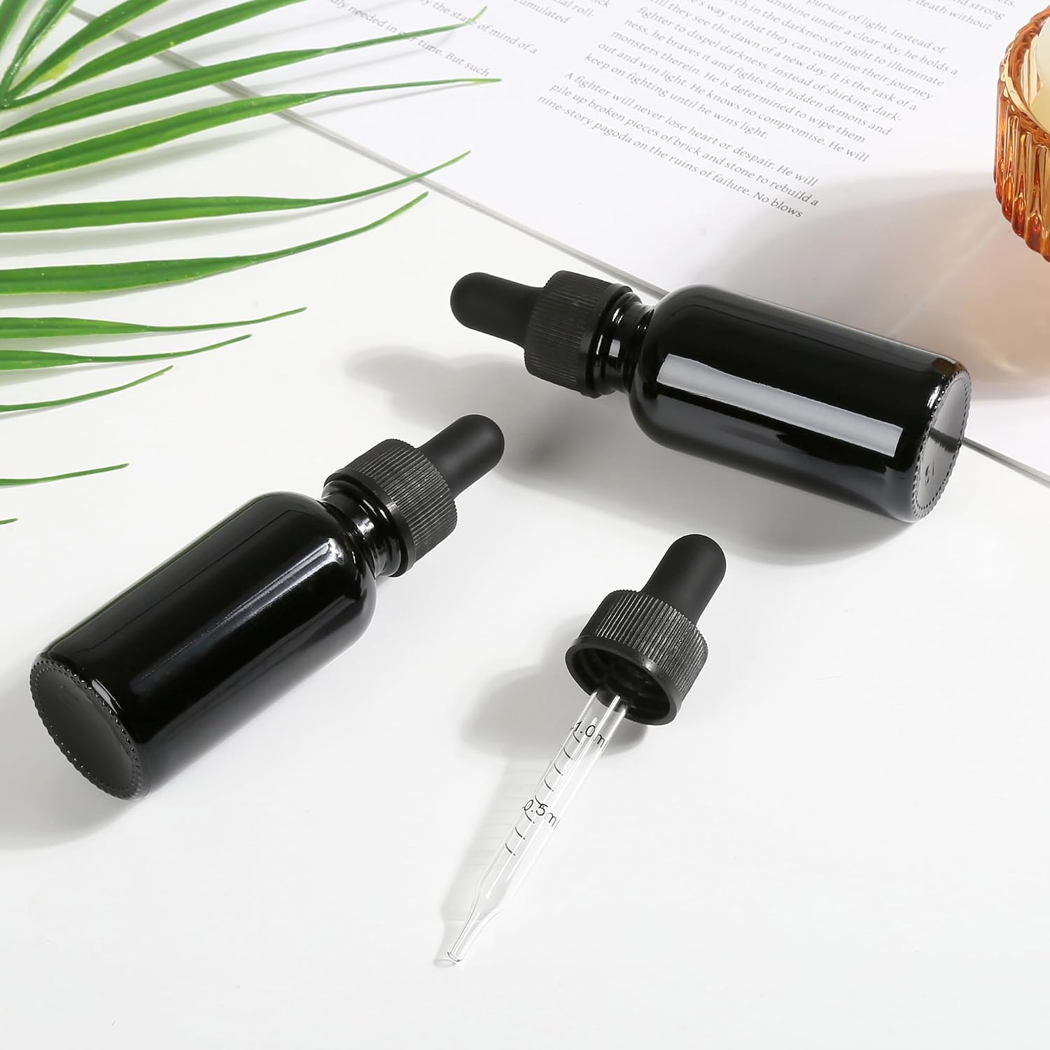 Detalle 2 de EASTHOLGLS U-1-D-48 1 oz UV-Black Glass Dropper Bottles, 48-Pack