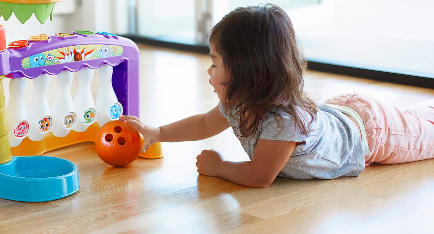 Detalle de Little Tikes 3-in-1 Sports Zone activity zone for toddlers (ages 12–36 months)