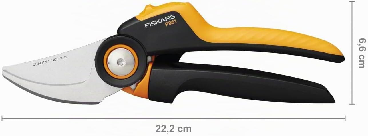 Detalle de Fiskars X-series PowerGear P961 sekatör med rullgrepp och rostfria blad