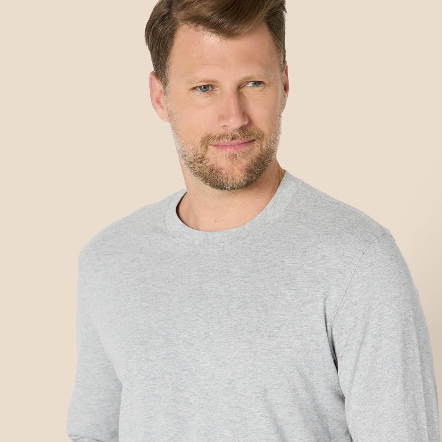 Thumbnail 3 de Amazon Essentials Herren Langarmshirt mit lockerer Passform – 100 % Baumwoll-Jersey