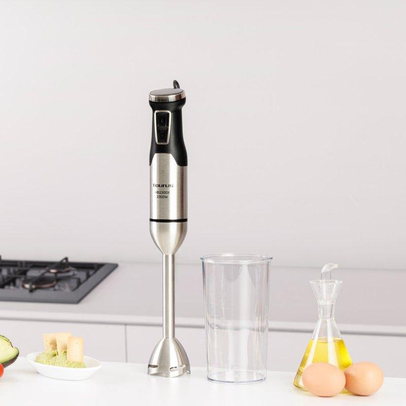 Detalle de Batidora de mano Taurus HBA2300X 2300 W con 4 cuchillas inox y velocidad regulable