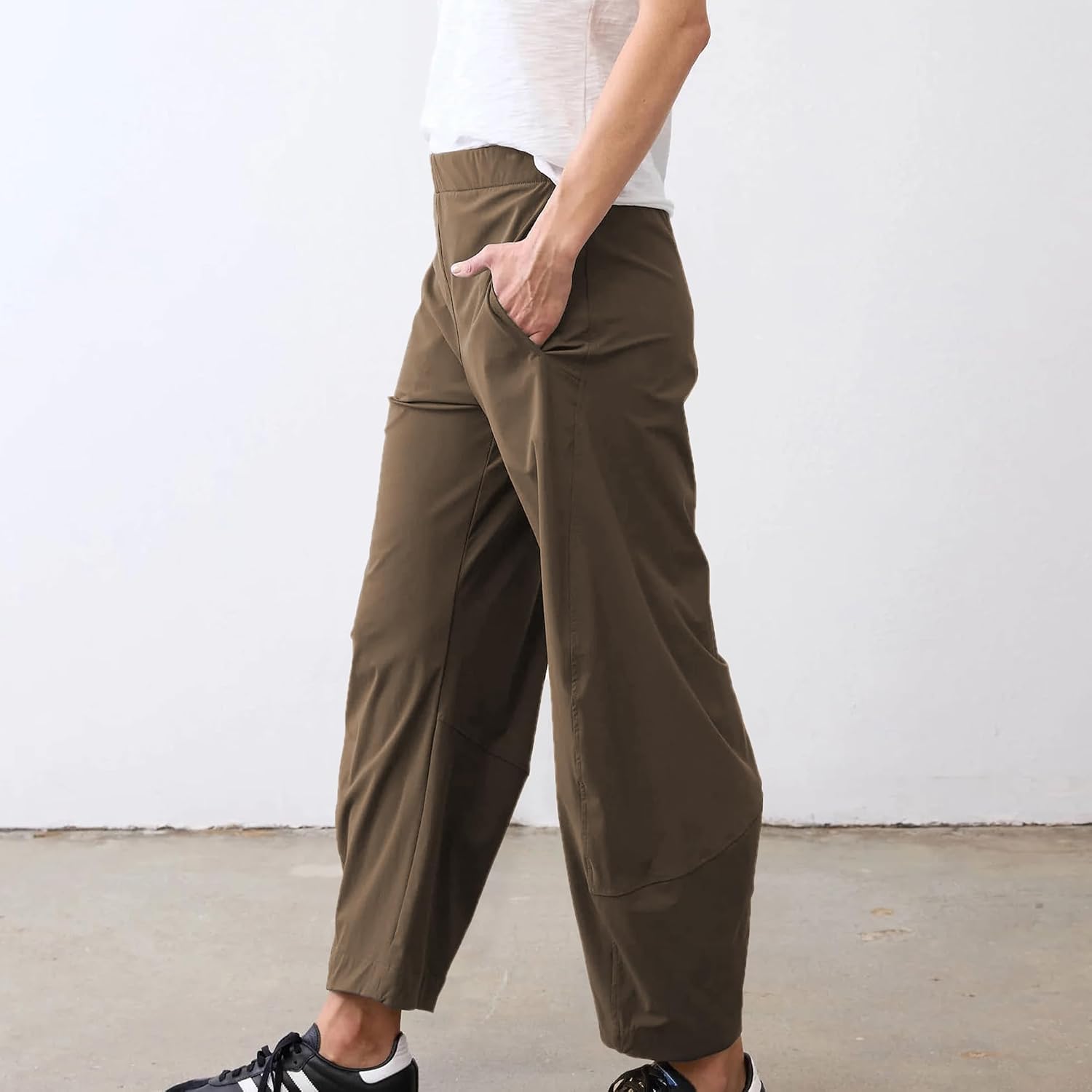 Thumbnail 6 de SeeLuNa Women Barrel Travel Pants with Elastic Back Waistband – Baggy, Mid Rise, Cozy Yet Practical