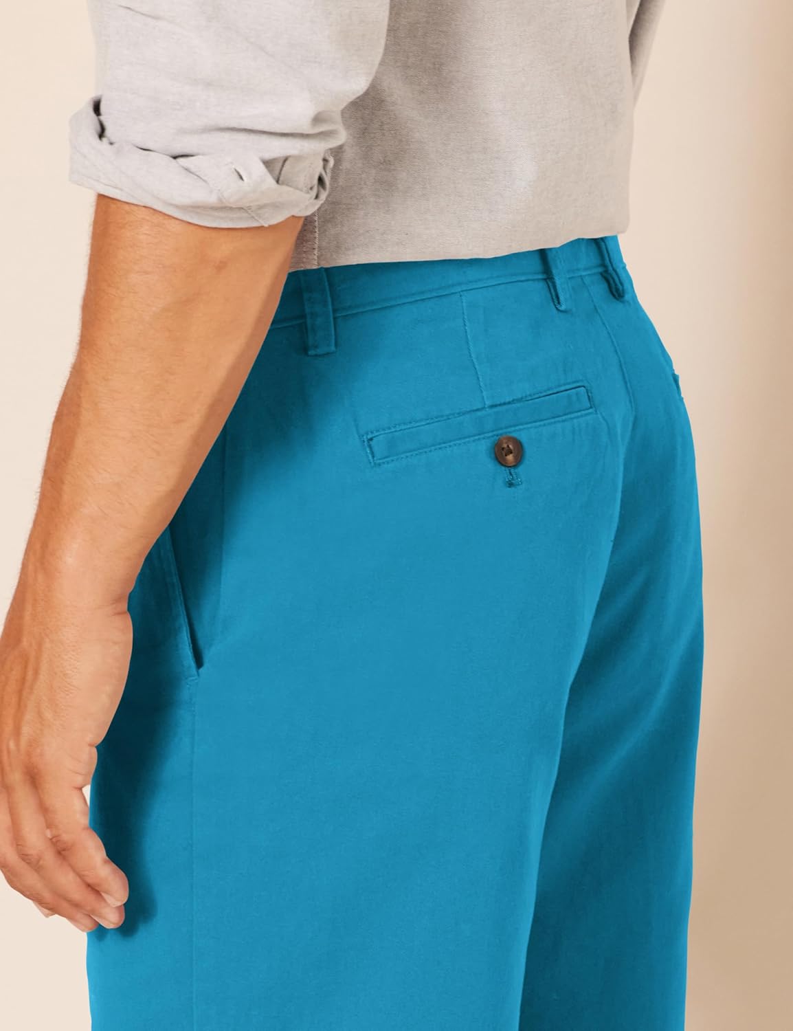 Thumbnail 3 de Amazon Essentials Men’s Classic Fit 9" Pocketed Chino Shorts (23cm)