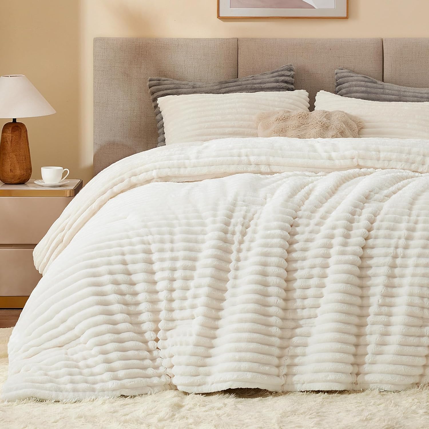 Detalle de BEDELITE Fleece King Comforter Set — King 1pc