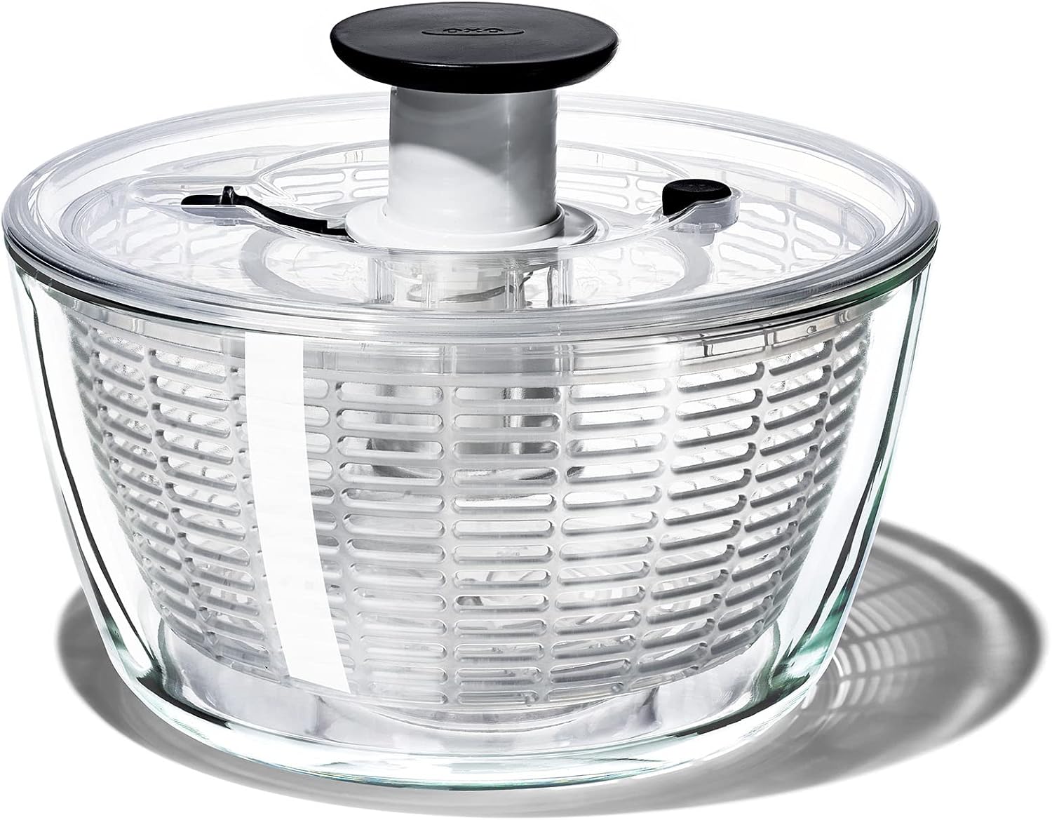 Detalle de OXO Good Grips Salatschleuder aus Glas mit Einhand-Pumpe und integrierter Bremse
