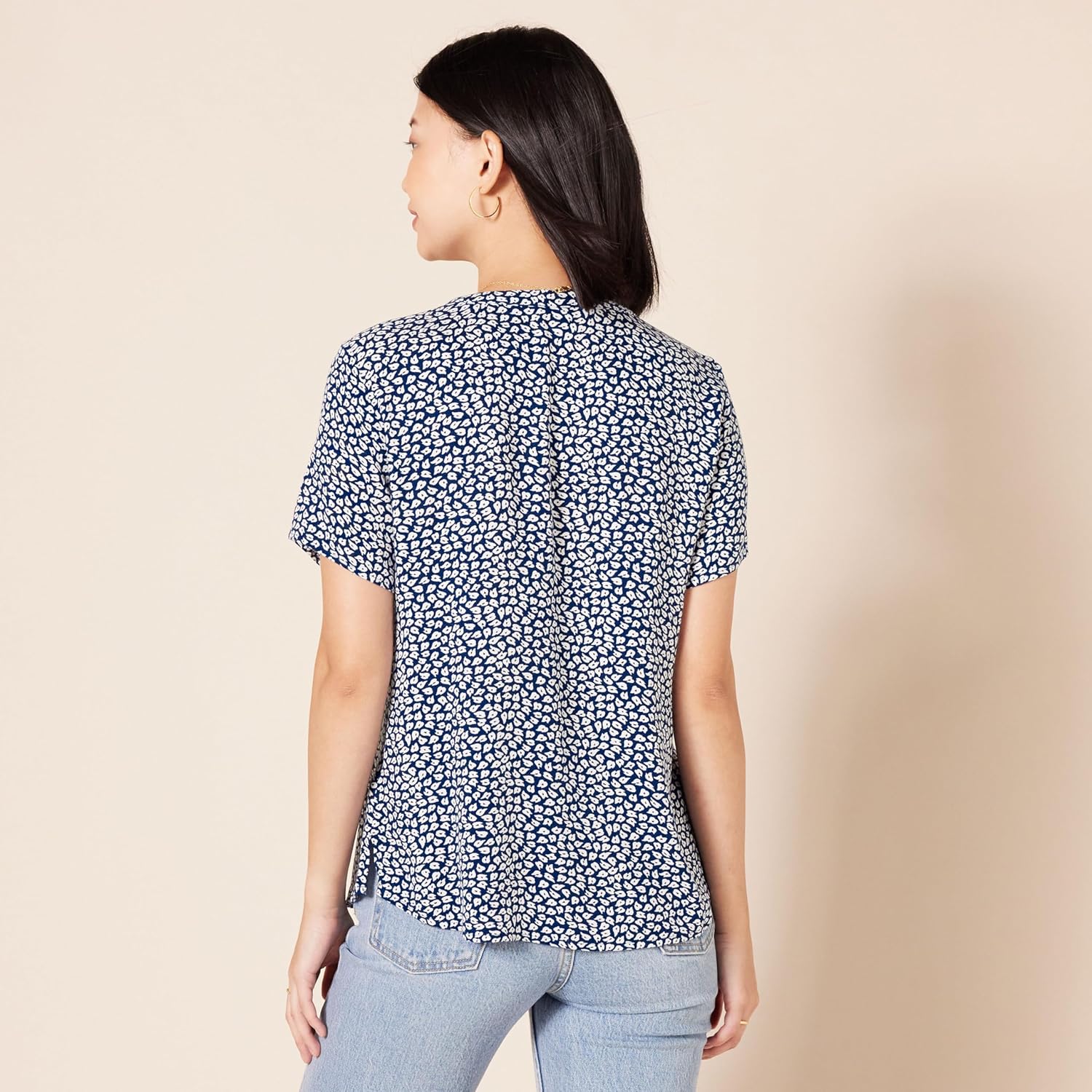 Thumbnail 1 de Amazon Essentials women’s relaxed-fit short-sleeved woven blouse