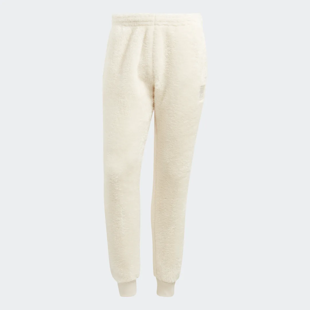 Detalle de Pantalón Essentials+ Fluffy Fleece de Adidas: ¿Merece la pena para días fríos?
