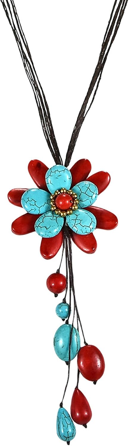 Detalle 2 de AeraVida Floral Pendant Necklace with Cotton Wax Rope