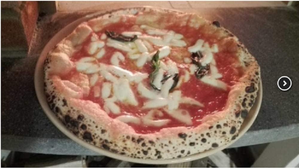 Detalle de Megashopitalia Biscotto di Casapulla – kamień do pizzy z gliny 33 × 34 × 2 cm