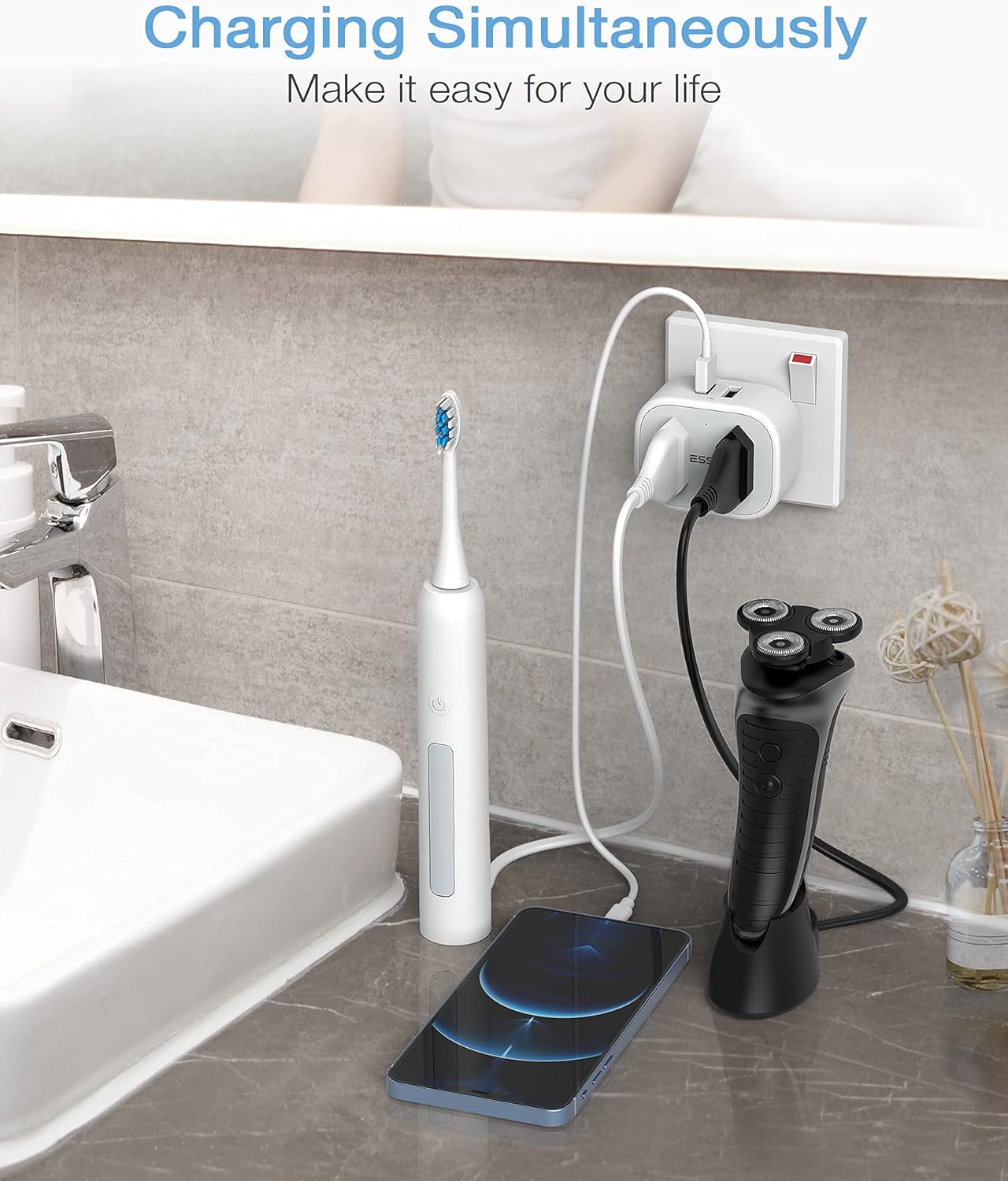 Detalle de TESSAN Double Shaver Plug Adaptor UK 2 USB